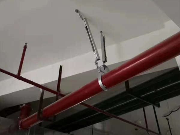 合理设置抗震支架  抗震支架大大延长设备的使用寿命

